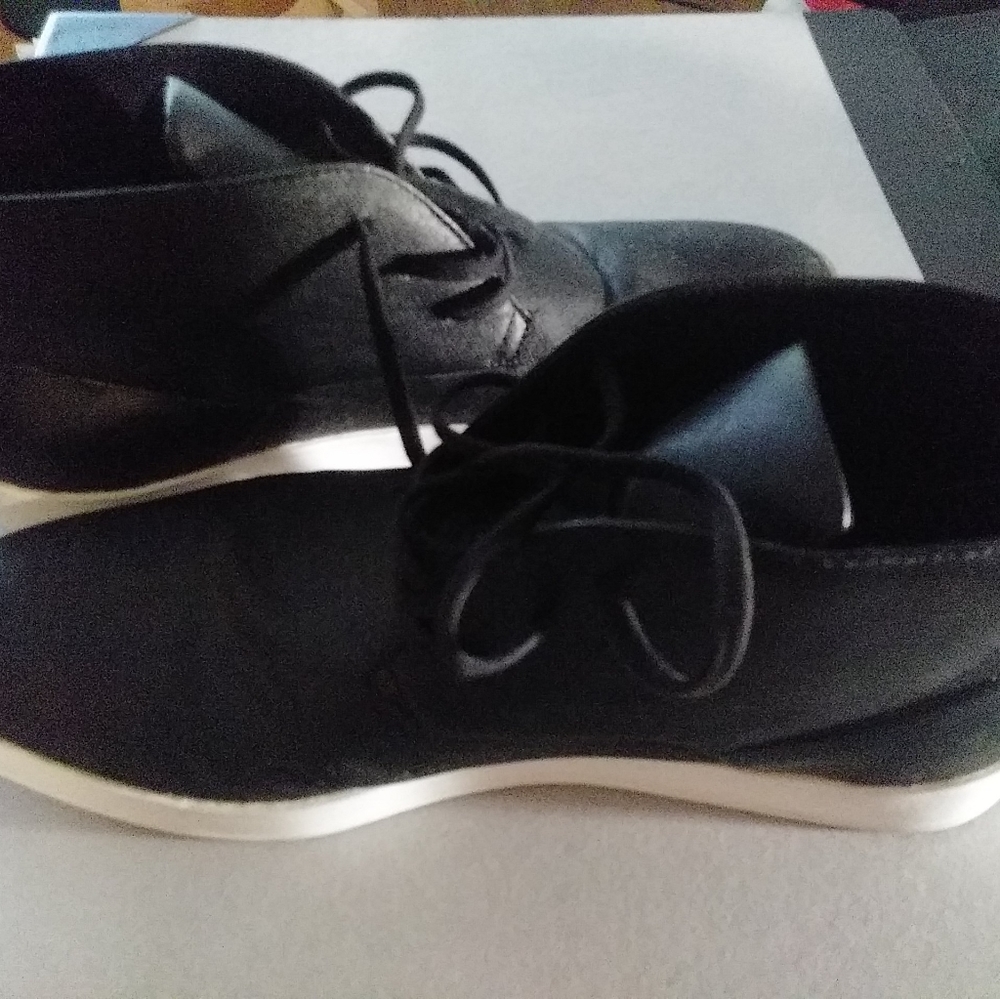 *Used* Mens Calvin Klein. Leather shoes